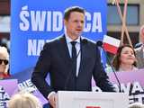 [WIDEO/FOTO] Rafał Trzaskowski z wizytą na świdnickim rynku. Kaczyński boi się wszystkiego, a aspiruje do rządzenia krajem