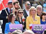 [WIDEO/FOTO] Rafał Trzaskowski z wizytą na świdnickim rynku. Kaczyński boi się wszystkiego, a aspiruje do rządzenia krajem