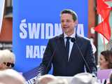 [WIDEO/FOTO] Rafał Trzaskowski z wizytą na świdnickim rynku. Kaczyński boi się wszystkiego, a aspiruje do rządzenia krajem