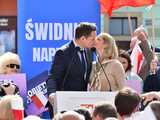 [WIDEO/FOTO] Rafał Trzaskowski z wizytą na świdnickim rynku. Kaczyński boi się wszystkiego, a aspiruje do rządzenia krajem
