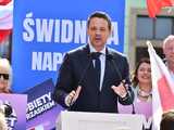 [WIDEO/FOTO] Rafał Trzaskowski z wizytą na świdnickim rynku. Kaczyński boi się wszystkiego, a aspiruje do rządzenia krajem