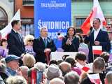[WIDEO/FOTO] Rafał Trzaskowski z wizytą na świdnickim rynku. Kaczyński boi się wszystkiego, a aspiruje do rządzenia krajem