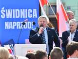 [WIDEO/FOTO] Rafał Trzaskowski z wizytą na świdnickim rynku. Kaczyński boi się wszystkiego, a aspiruje do rządzenia krajem