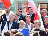 [WIDEO/FOTO] Rafał Trzaskowski z wizytą na świdnickim rynku. Kaczyński boi się wszystkiego, a aspiruje do rządzenia krajem