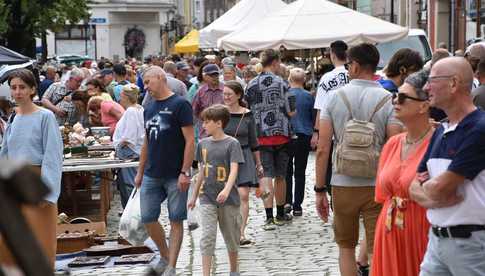4.05, Świdnica: Giełda Staroci, Numizmatów i Osobliwości