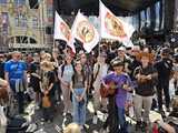 [FOTO] Gitarzyści ze świdnickiego MDK-u na Gitarowym Rekordzie Świata we Wrocławiu