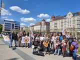 [FOTO] Gitarzyści ze świdnickiego MDK-u na Gitarowym Rekordzie Świata we Wrocławiu