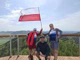 [FOTO] Gminny Rajd z Flagą. Gminne Koło PTTK Teraz Sudety wyruszyło na Dzikowiec