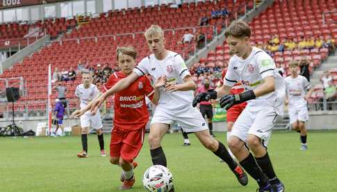 Polonia Stal Świdnica zwycięska w Ogólnopolskim Turnieju Piłkarskim