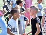 [WIDEO/FOTO] Tysiące baniek, mydlana wyspa i mnóstwo dobrej zabawy. Trwa 8. Mydlany Park Festiwal w Żarowie