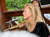[WIDEO/FOTO] Altana w Parku Młodzieżowym ponownie wypełniła się muzyką. Wystąpili Natalia Widuto i Dawid Cichy