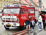 [WIDEO/FOTO] Zabytkowe pojazdy opanowały świebodzicki rynek