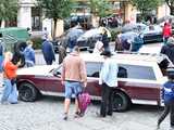 [WIDEO/FOTO] Zabytkowe pojazdy opanowały świebodzicki rynek