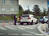 Dwa poważne zdarzenia drogowe na ul. Wrocławskiej w Wałbrzychu. Zderzenie dwóch pojazdów i potrącenie rowerzystki