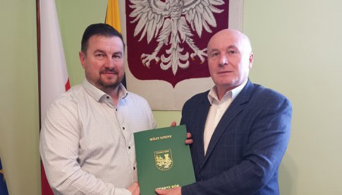 Podpisano umowę na inwestycje w infrastrukturę sportową w Czarnym Borze [Szczegóły]