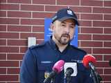 [WIDEO/FOTO] W Jedlinie-Zdroju powstał telefon na policję. Zapewnia szybki i łatwy kontakt z najbliższym komisariatem