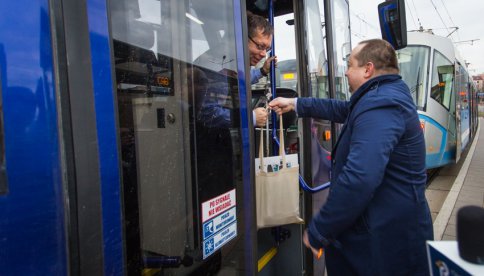 Mikołaje we wrocławskich tramwajach 