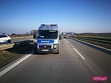 Zderzenie trzech pojazdów na A4. Osobówka spłonęła!