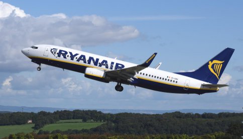 Ryanair odwołuje wszystkie loty z/do Polski 