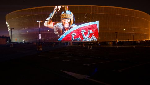Największy ekran w Europie. Rusza kino samochodowe na Stadionie Wrocław