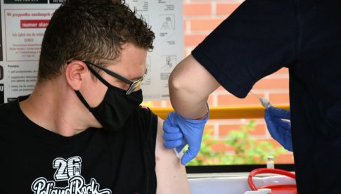 Harmonogram szczepień w SZCZEPCIObusie na weekend
