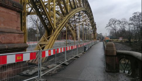 [FOTO] Postęp prac remontowych na Moście Zwierzynieckim