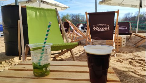 [FOTO] Część wrocławskich Beach Barów już otwarta! Gdzie można usiąść i odpocząć w wiosenne popołudnie?