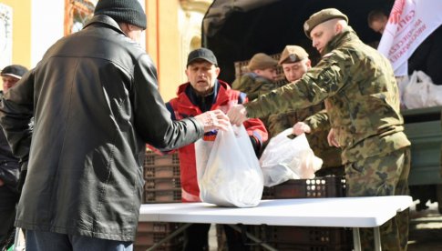 16 DBOT: Pomagamy, żeby te święta były dla nich miłym przeżyciem…