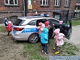 [FOTO] Policjanci z Ołbina z odwiedzinami u przedszkolaków