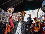 [FOTO] Wielki powrót Gitarowego Rekordu Świata na wrocławski Rynek. Mamy nowy rekord! Zagrało razem 7676 gitarzystów!