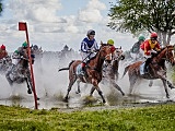 [FOTO] Haad Rin triumfuje w Nagrodzie Tiumena: Trzeci dzień wyścigów na Partynicach