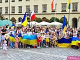 [FOTO, WIDEO] Bili rekord w śpiewaniu ukraińskiej piosenki. Dużo Ukraińców na wrocławskim rynku