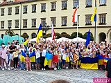 [FOTO, WIDEO] Bili rekord w śpiewaniu ukraińskiej piosenki. Dużo Ukraińców na wrocławskim rynku