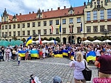 [FOTO, WIDEO] Bili rekord w śpiewaniu ukraińskiej piosenki. Dużo Ukraińców na wrocławskim rynku