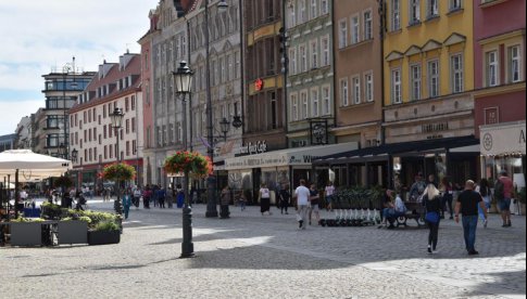 Wrocław z 673 tys. mieszkańców wskoczył na podium polskich miast pod względem liczby ludności [ZOBACZ WYNIKI SPISU POWSZECHNEGO]