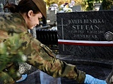 Dolnośląscy terytorialsi uprzątnęli groby bohaterów narodowych [Foto]