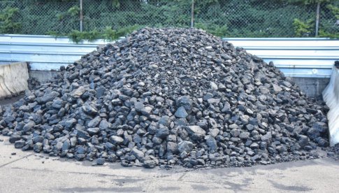 Wrocławianie mogą składać wnioski o zakup węgla po korzystniejszych cenach [Szczegóły]