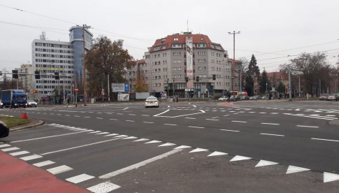 Druga faza szybkiego remontu skrzyżowania Powstańców Śląskich/Hallera