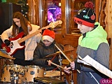 Uczniowie wrocławskich szkół muzycznych dali koncert na Jarmarku Bożonarodzeniowym [Foto]