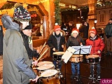 Uczniowie wrocławskich szkół muzycznych dali koncert na Jarmarku Bożonarodzeniowym [Foto]