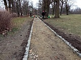 Trwają prace we wrocławskich parkach. W Parku Marii Dąbrowskiej powstał kompostownik, a w Parku Klecińskim nowa ścieżka [Foto]