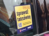 Podróżowanie taksówkami będzie bezpieczniejsze! Miasto wprowadziło nowy system weryfikacji: Wystarczy zeskanować kod QR [SZCZEGÓŁY, FOTO]