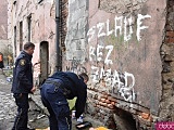 Zamalowali wulgarne napisy na ścianach budynków w ramach Światowego Dnia Walki z Dyskryminacją [Foto]