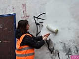 Zamalowali wulgarne napisy na ścianach budynków w ramach Światowego Dnia Walki z Dyskryminacją [Foto]