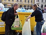 Mieszkańcy otrzymali 1000 darmowych butelek na wodę. Był tylko jeden warunek, aby ją otrzymać [Foto]