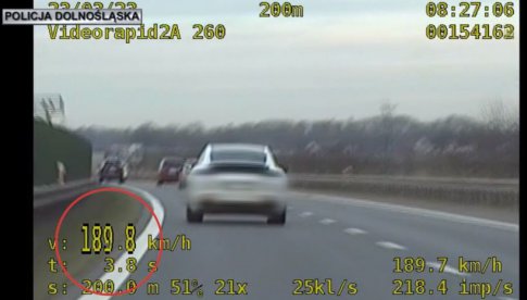 47-latek pędził swoim porsche prawie 190 km/h. Pośpiech sporo go kosztował