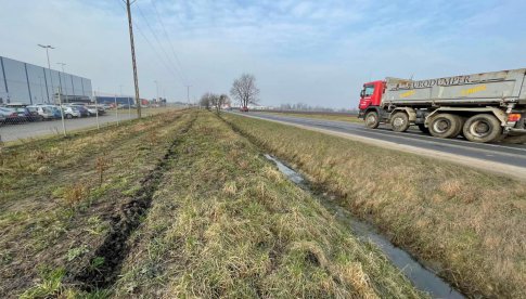 Przy ulicy Mokronoskiej powstanie nowa droga rowerowa [WIZUALIZACJE]