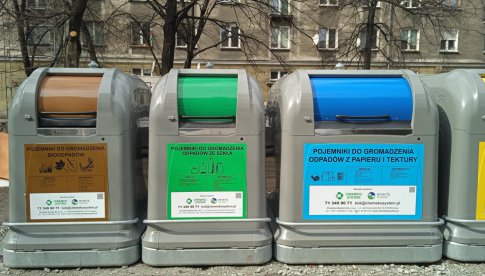 Nowe, specjalne pojemniki na odpady rozstawione w mieście. Gdzie? [LOKALIZACJE, FOTO]