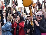 Rekord pobity! Prawie 8 tysięcy gitarzystów zagrało słynny utwór Jimiego Hendrixa na wrocławskim Rynku [Foto, Wideo]