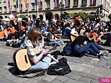 Rekord pobity! Prawie 8 tysięcy gitarzystów zagrało słynny utwór Jimiego Hendrixa na wrocławskim Rynku [Foto, Wideo]